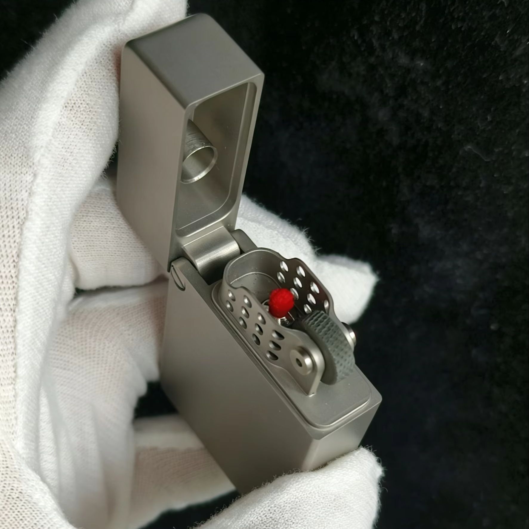 Titanium Alloy Trench Lighter  - Fire Starting Kit recension och pris